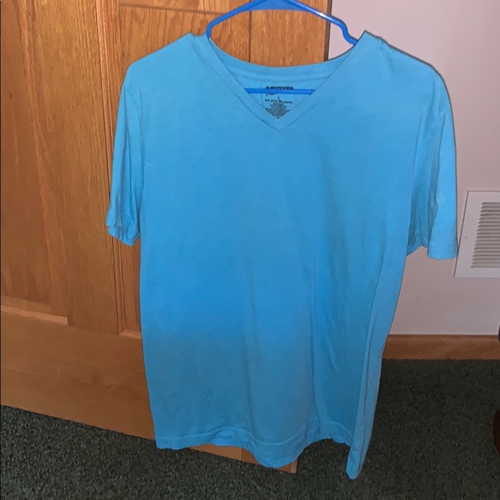 Arizona Jean Co. V-neck T-shirt
